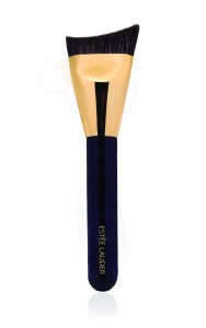 Estée Lauder Sculpting Foundation Brush (PVPR 48 €)