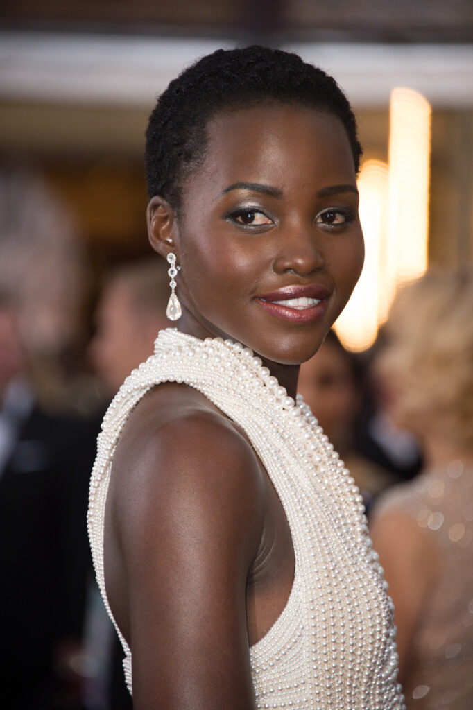 Lupita Nyong'o en los Óscars 2015.