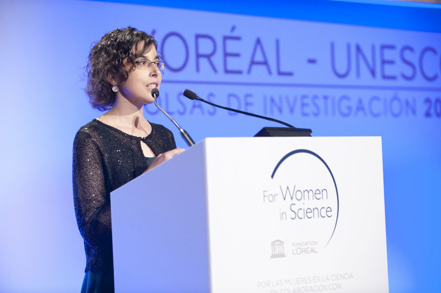 Eva Pellicer, científica becada por L'Oréal-Unesco.