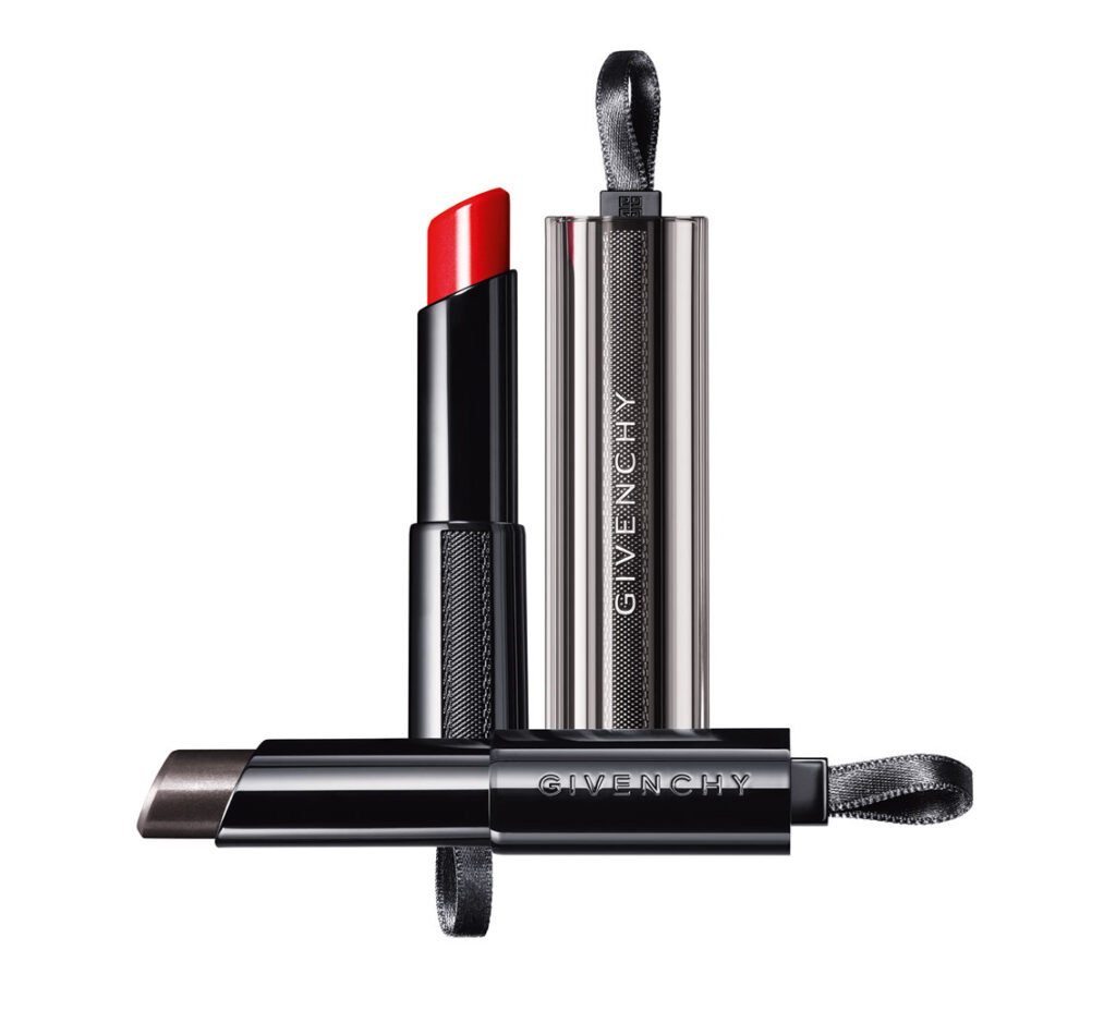 Rouge Interdit Vinyl, de Givenchy. Brillante por dentro y por fuera.