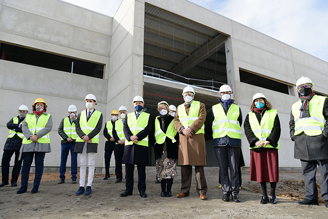 LAS AUTORIDADES E INSTITUCIONES DE CASTILLA LA MANCHA VISITAN LA NUEVA PLANTA DE MIXER & PACK EN CABANILLAS DEL CAMPO