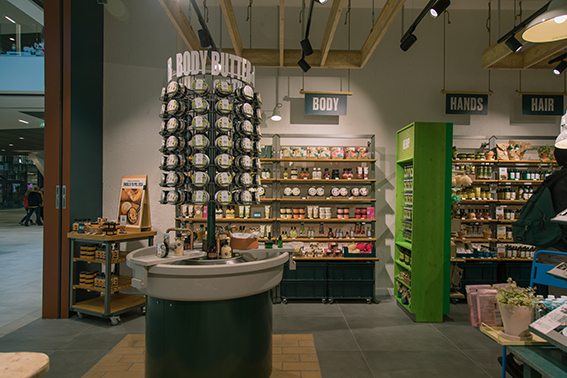 La experiencia de producto en tienda cobra una nueva dimensión en el nuevo establecimiento de Vigo de The Body Shop.